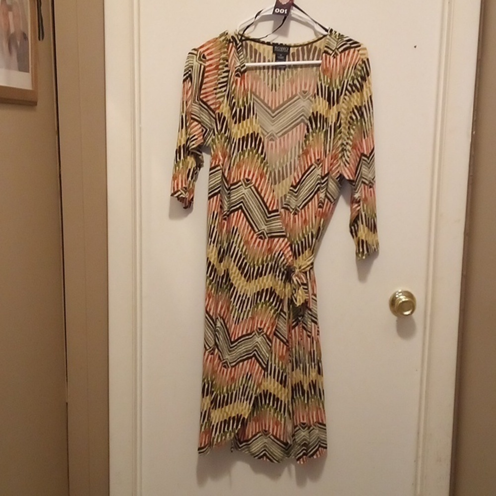 Soho Apparel LTD Wrap-Around Abstract Multi Color Mid-Sleeve Dress - Size 1X